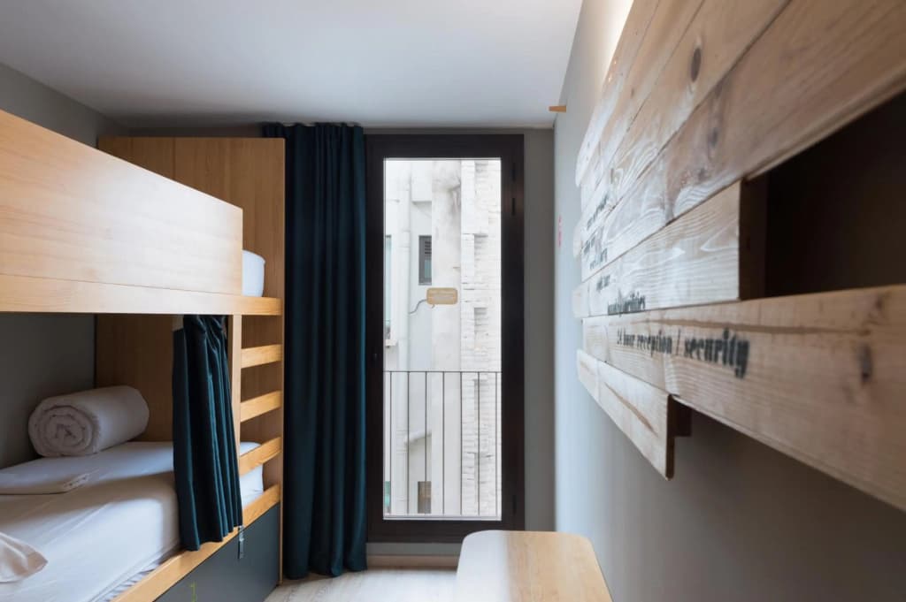 Yeah Barcelona Hostel - photo 13