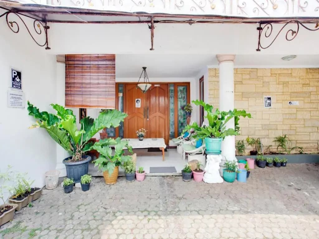 OYO 3725 Sisca Guest House - photo 15