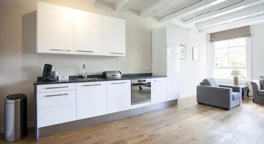 Hugo Apartments - photo 10