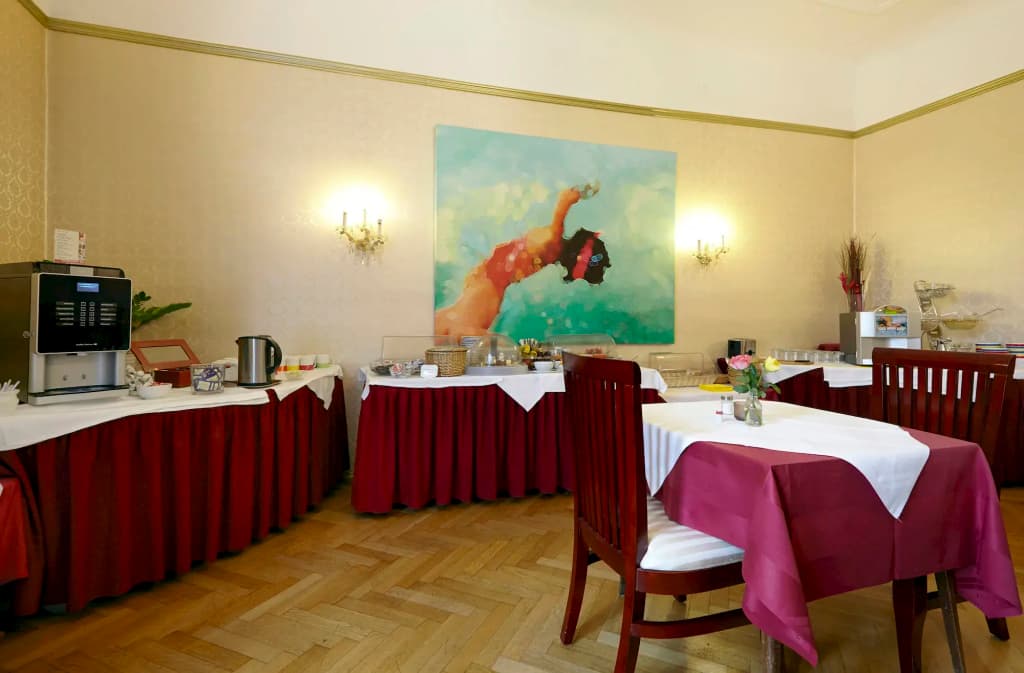 Hotel Pension Museum - photo 13