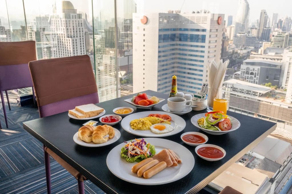 Baiyoke Suite Hotel - photo 12