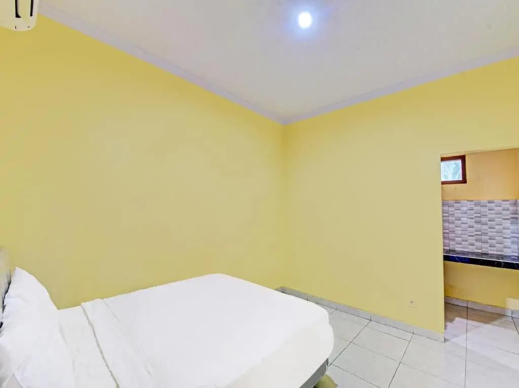OYO 90823 Casa Jupiter Shine - photo 5