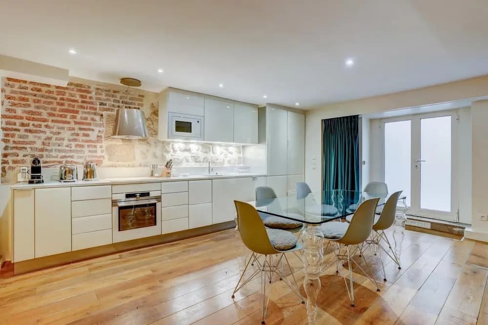 Jardin Priv Gorgeous 3 Bed House in Le Marais - photo 13