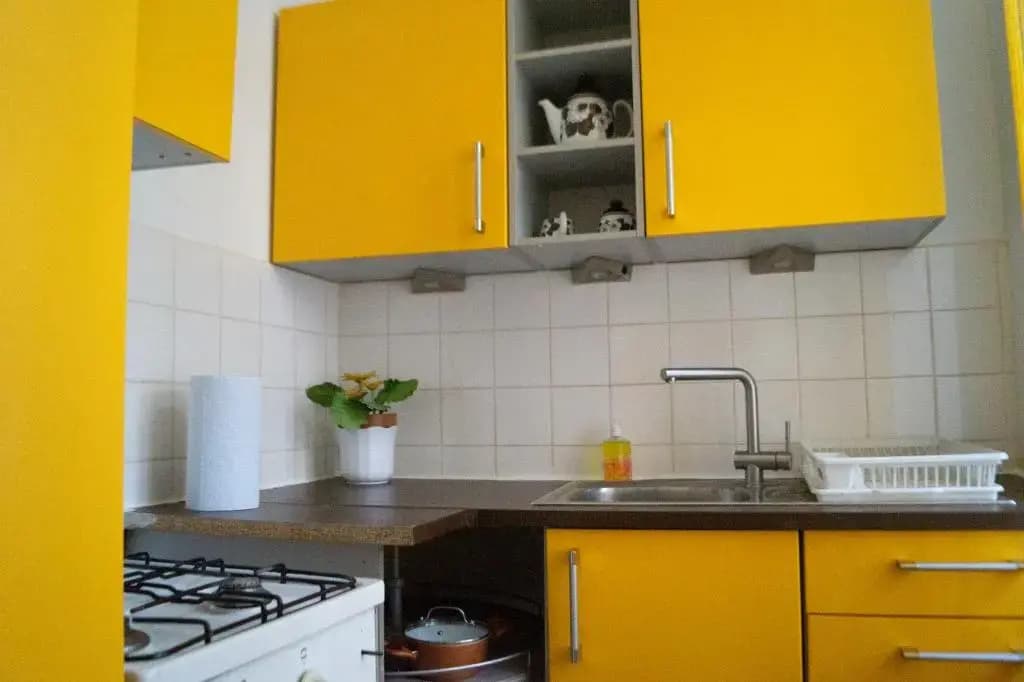 Central 2BR Apt. - Lovely for Long Stays - photo 15
