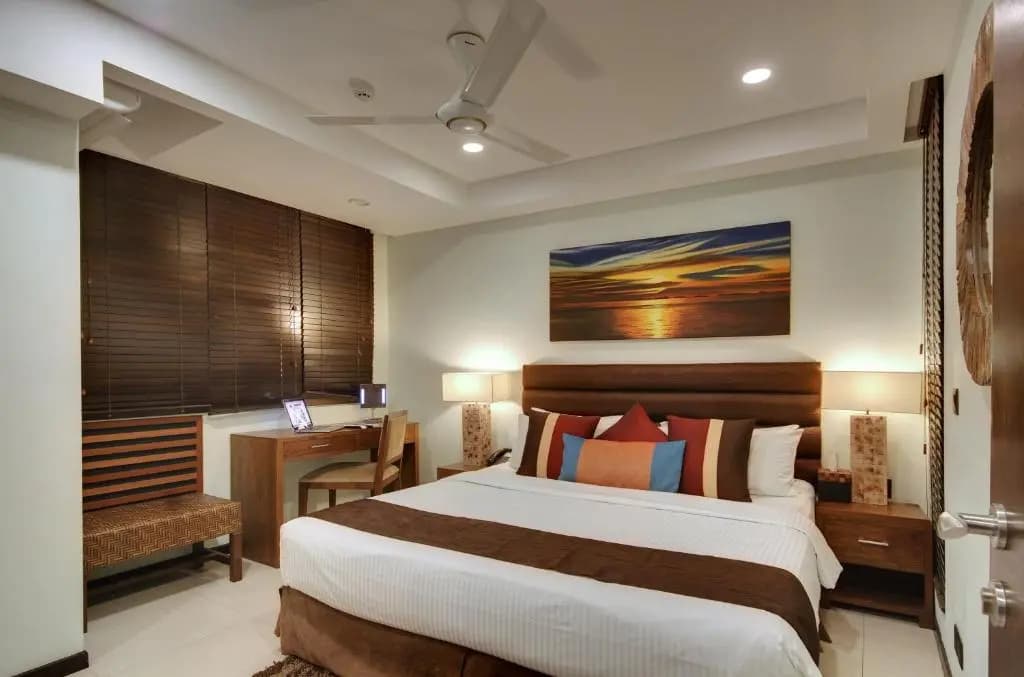 The Somerset Hotel - photo 11