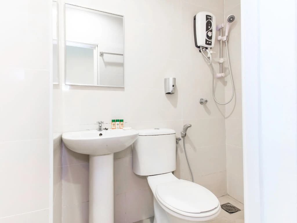 OYO 90422 T-signature Hotel Kuala Lumpur - photo 8