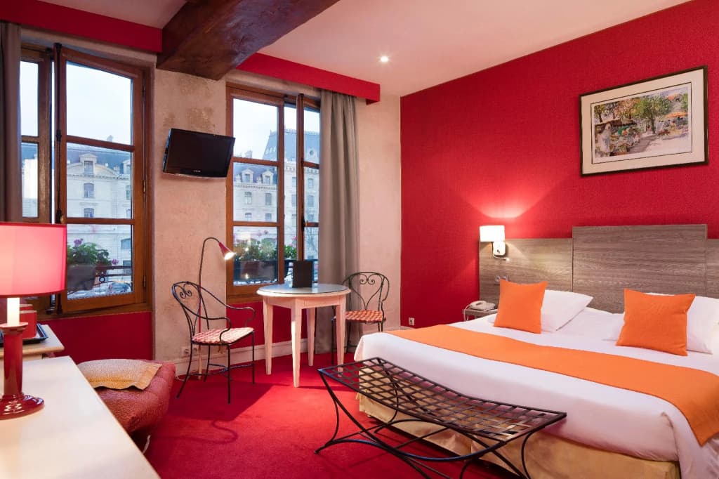 Hotel Les Rives De Notre Dame - photo 7