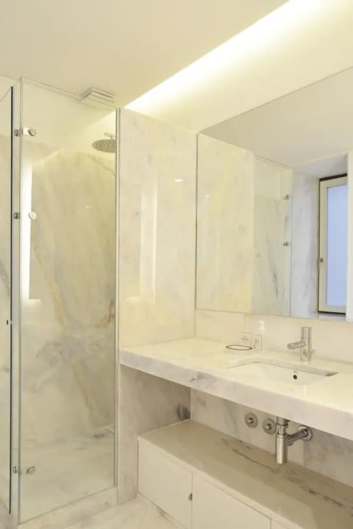 Chiado 4-Bedroom Flat - photo 7