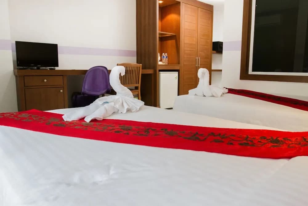 Chana Phuket Hotel - photo 7