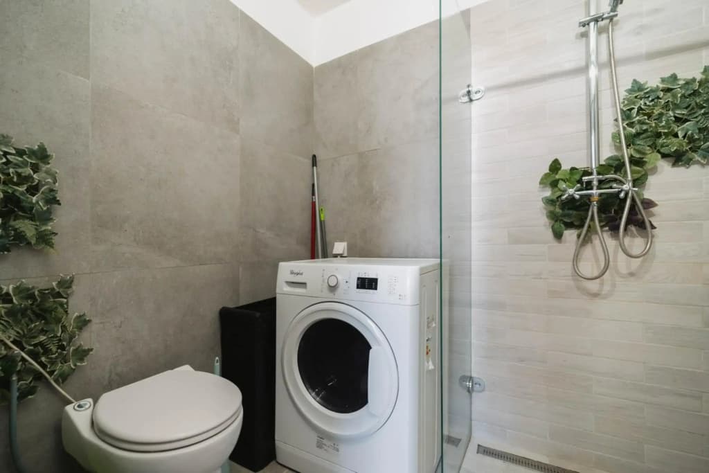 Smart Newly Refurbished Studio Flat in Prime Central Budapest - photo 5