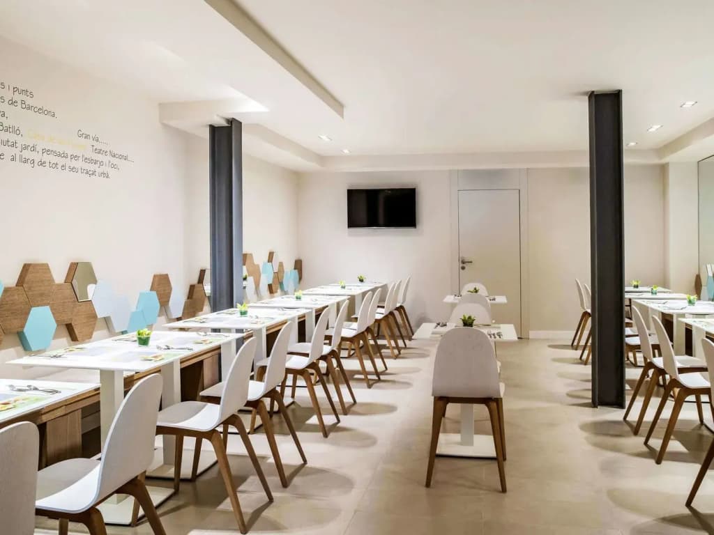 Ibis Styles Barcelona Centre Hotel - photo 15