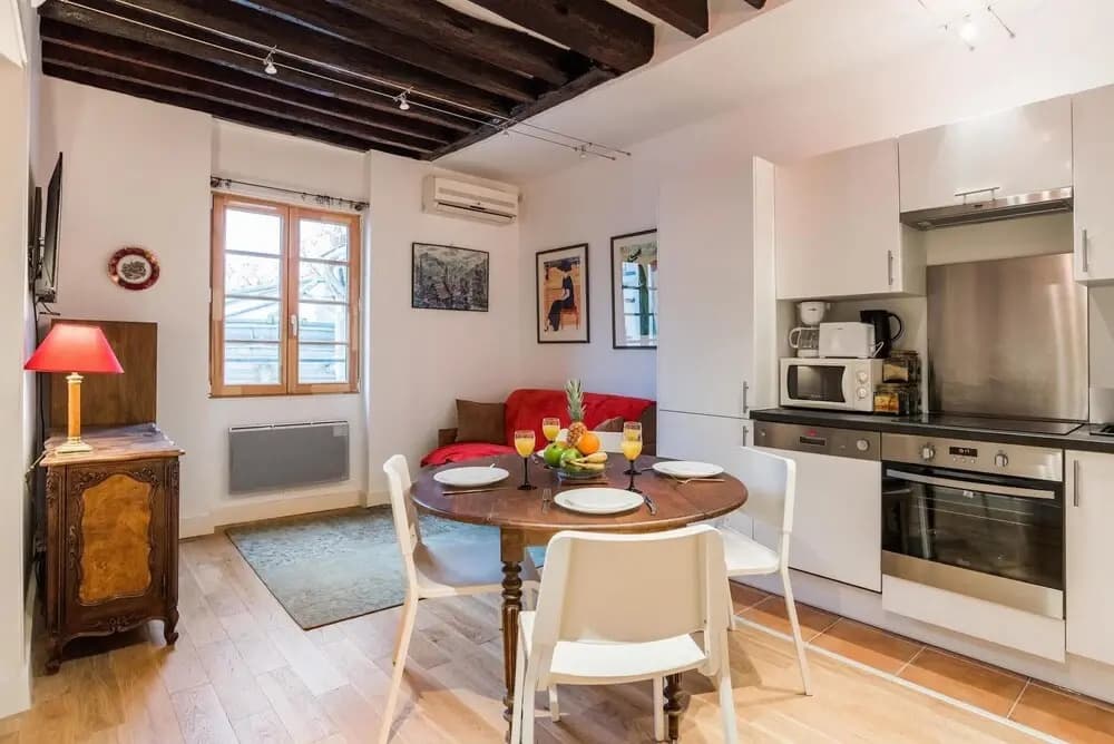 Temple - Le Marais Apartment - photo 12