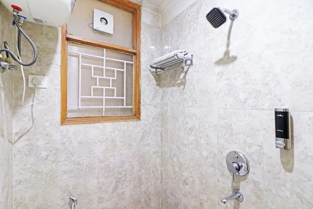 Mauryan Elite Hotel Chhatarpur Metro Station - photo 10