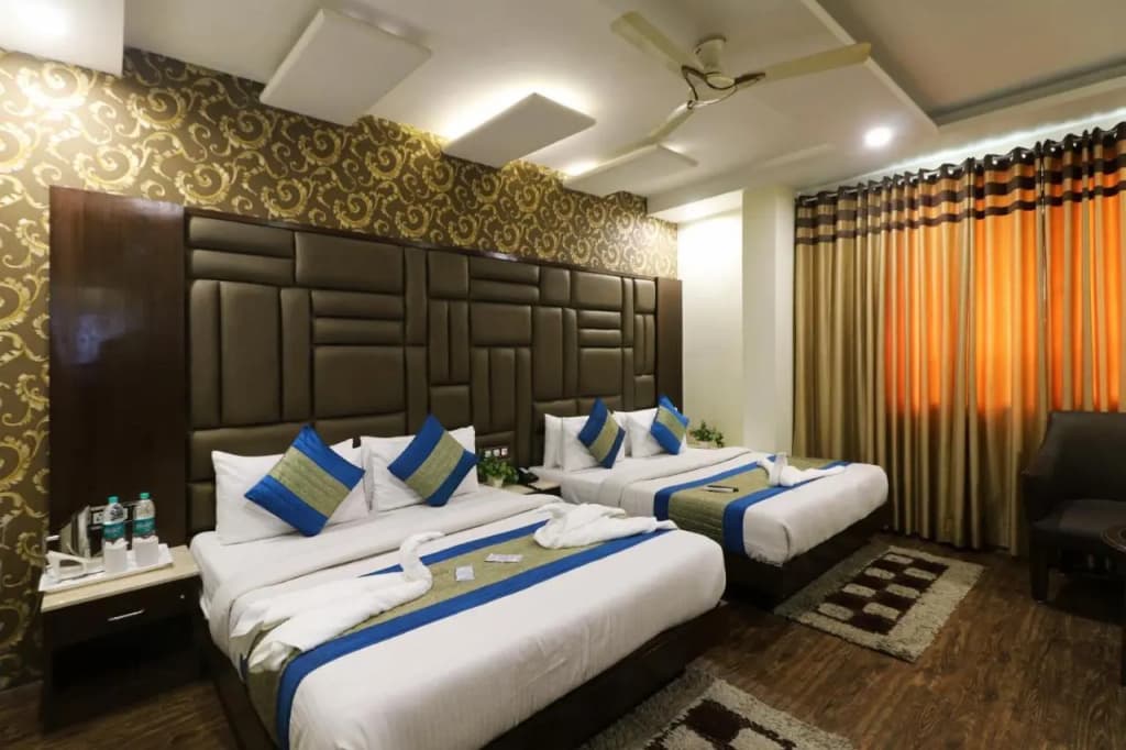 Hotel Mannat International - photo 18
