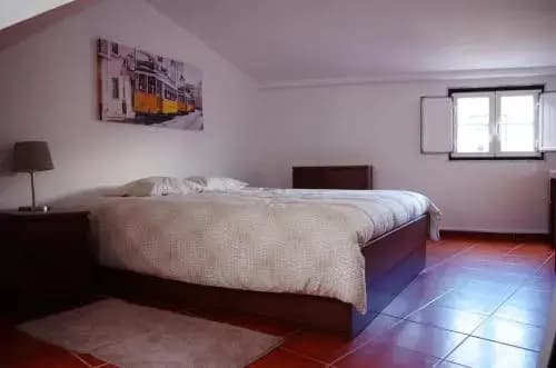 Lisbon Sloped Ceiling Apartment - photo 2