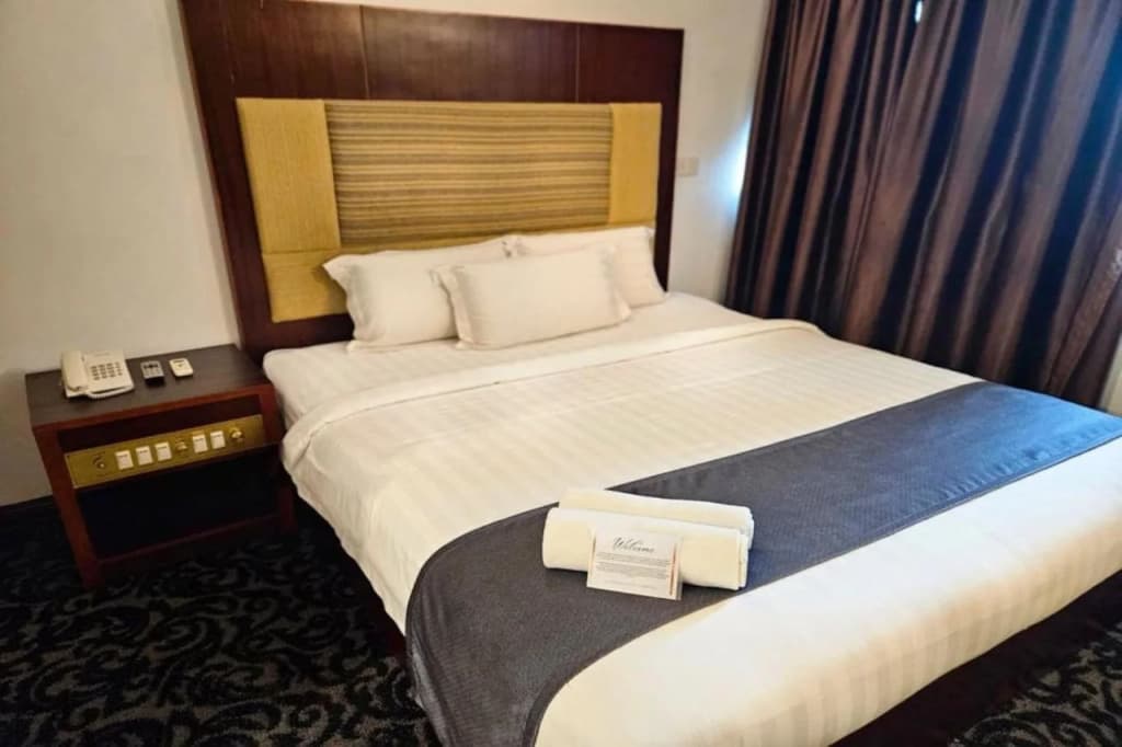 Greenleaf Hotel - photo 21