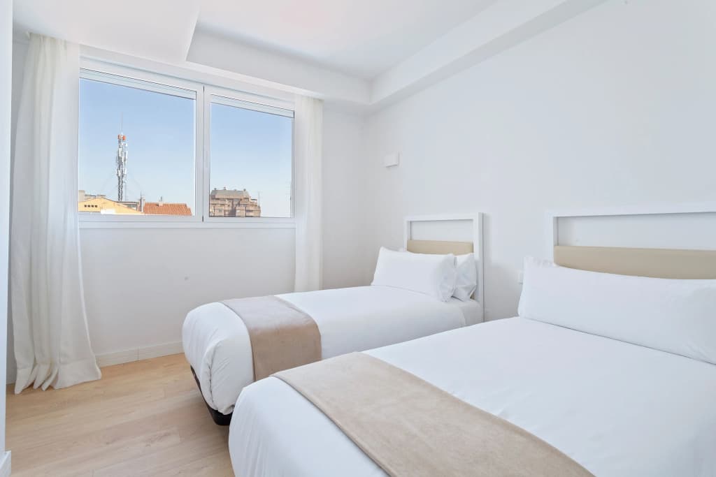 Uma Suites O'Donnell - photo 2