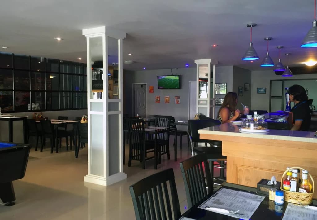 Bobby's Place - photo 8