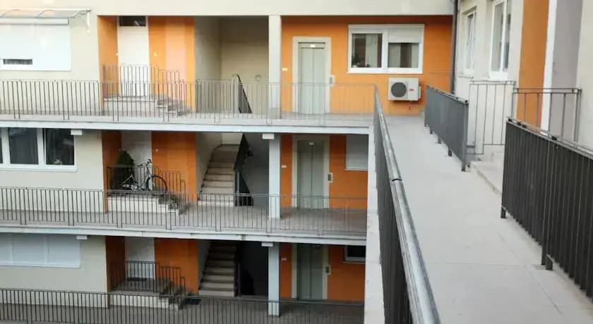 Rose Serviced Apartments - photo 4