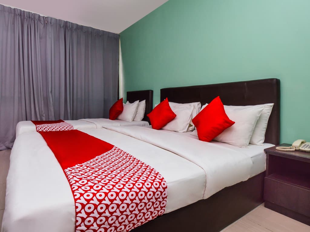 OYO 499 Comfort Hotel Sentul - photo 4