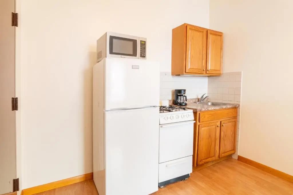 West 30th Street Guest House - photo 11