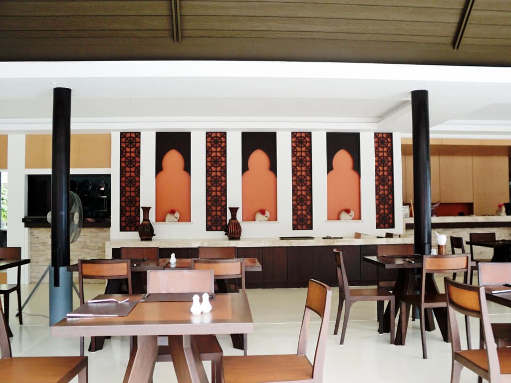 Iyara Beach Hotel & Plaza - photo 24