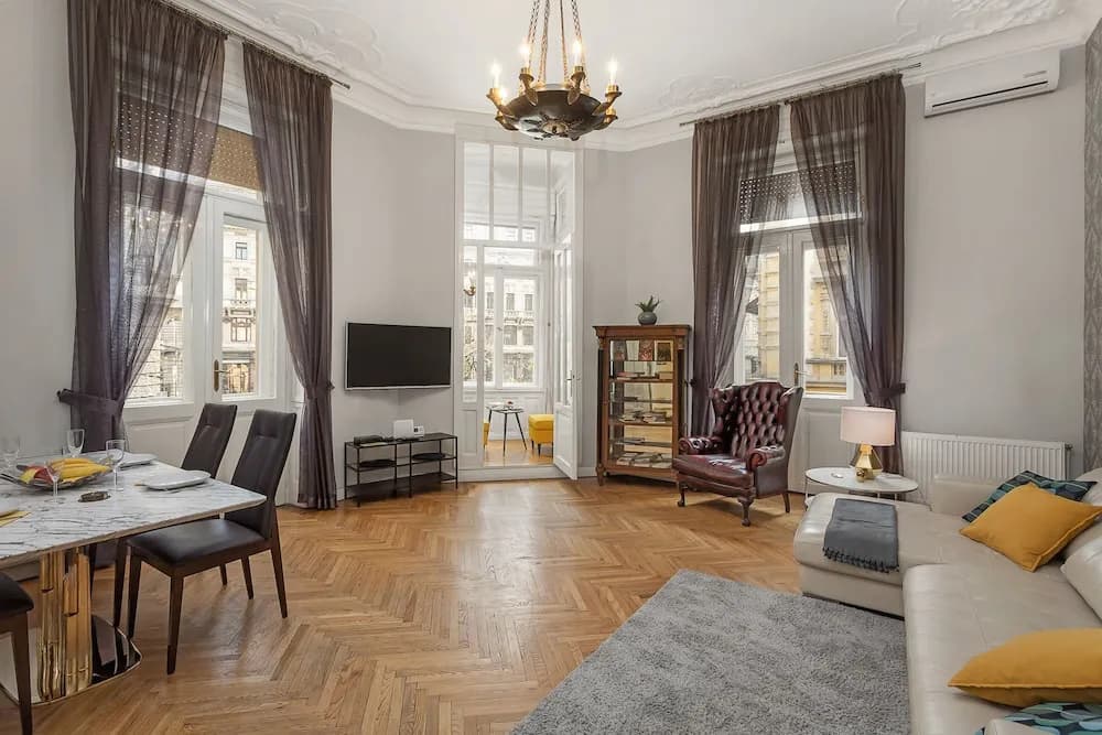 New York Palace View Apartment - photo 3