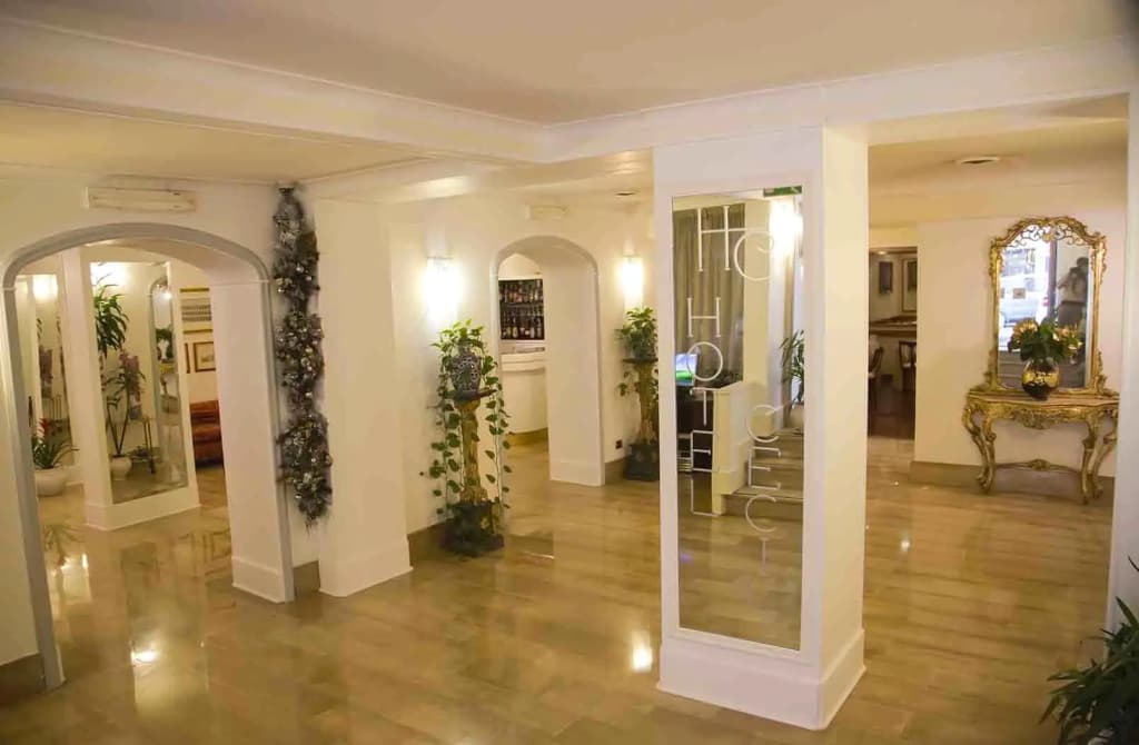 Hotel Cecil - photo 11