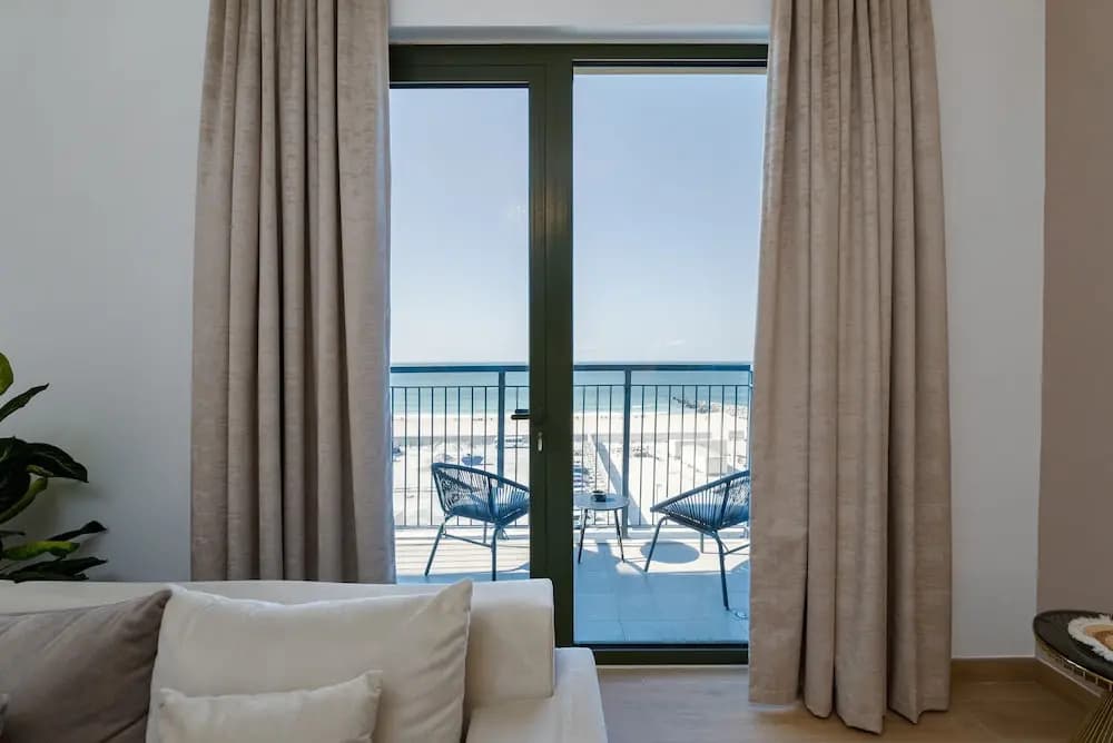 Contemporary La Mer 1BR w Beach Access - photo 7