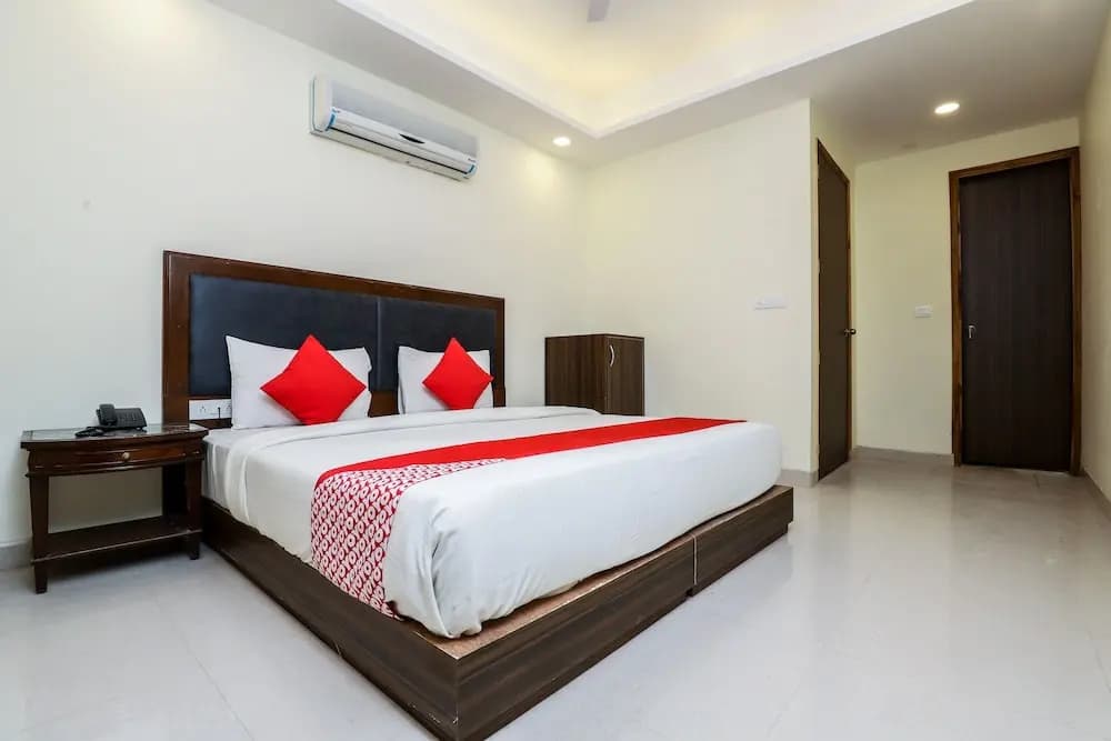 Hotel Krone Delhi - photo 4