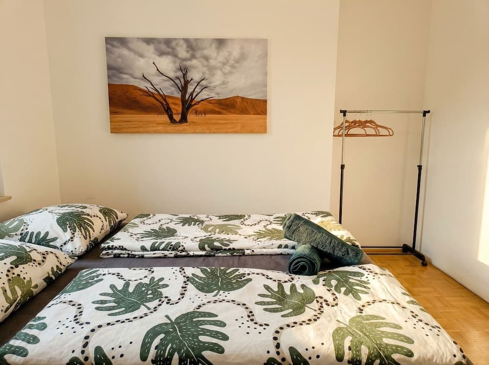 Comfy 4BR Apt Ideal for Groups Families - photo 2