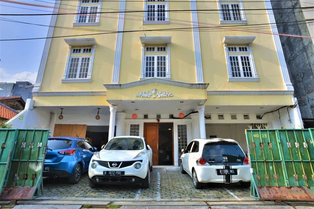 ZEN Rooms Basic Near Pasar Baru - photo 13