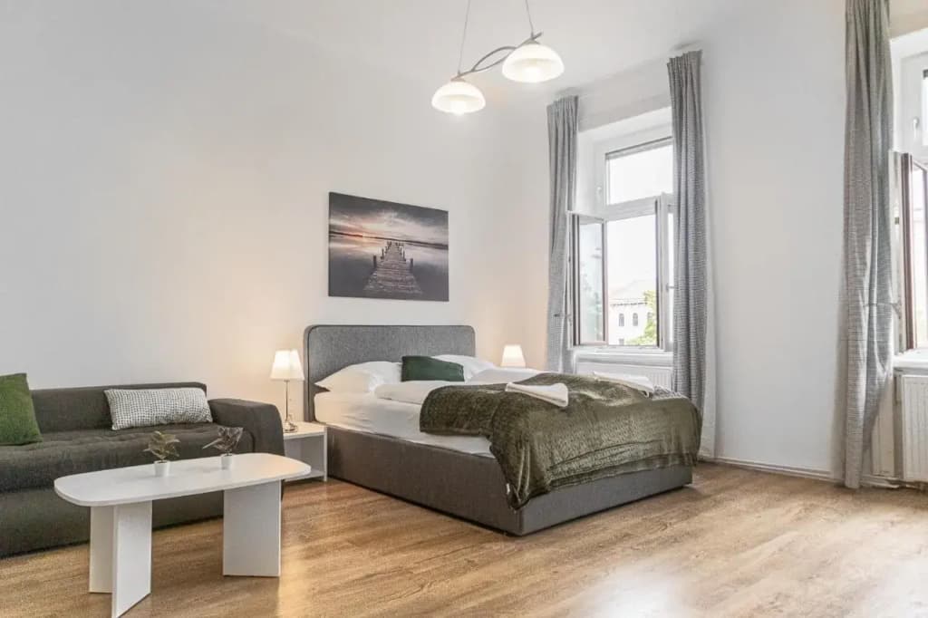 Pleasing 2BR Apt. AKH-Perfect for Groups - photo 1