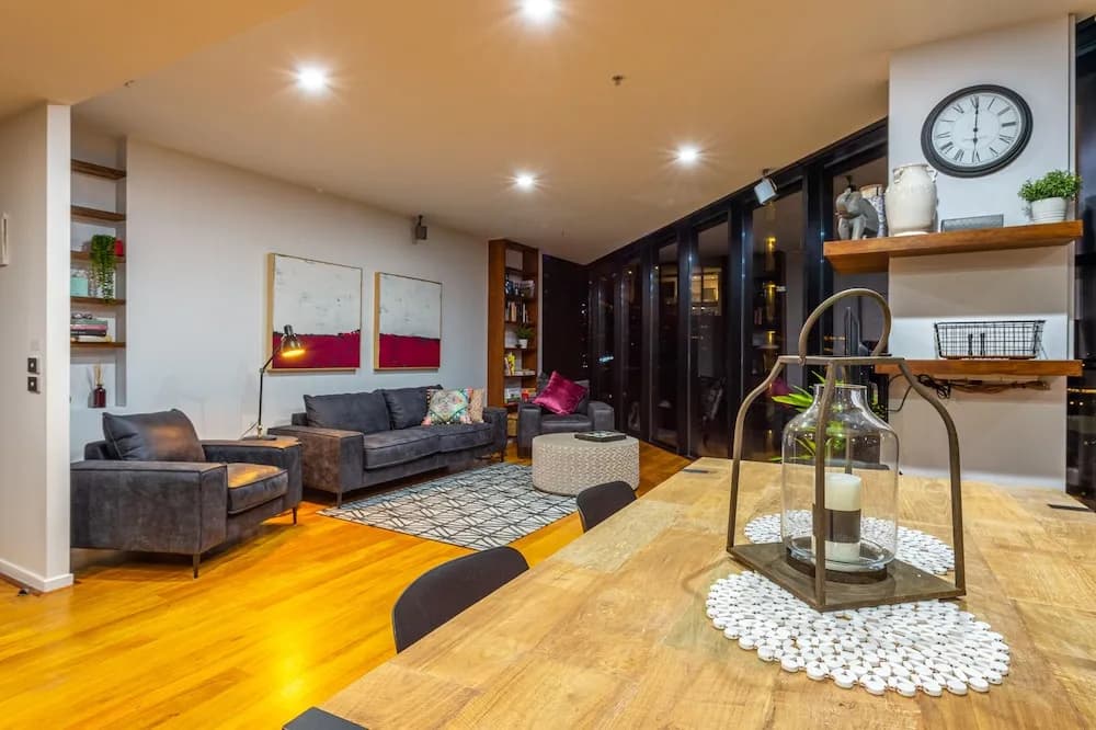 Luxury 3 Bed 2 Bath City Views - main photo