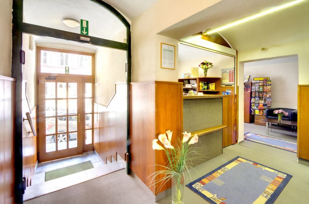 Hotel White Lion - photo 2