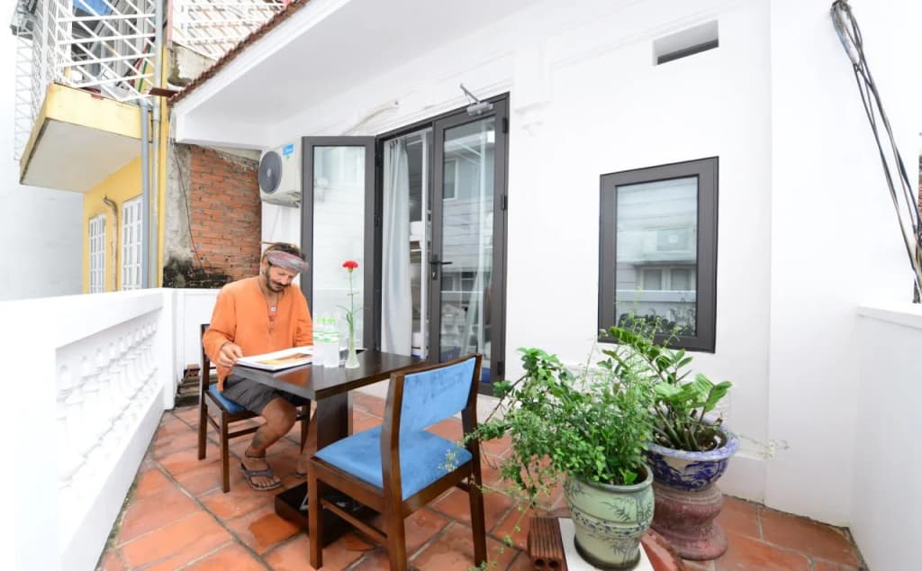 Pillow Backpacker Hostel - photo 17