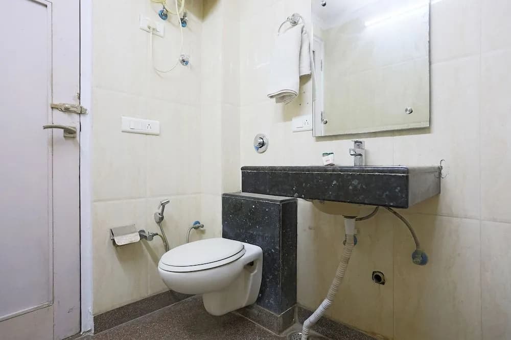 OYO 625 Dev Palace - photo 8
