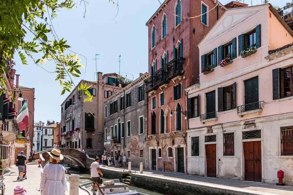 20 Windows on Venice - photo 24