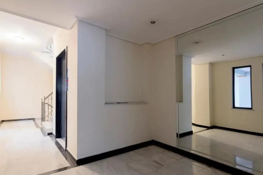 Spacious 2 Bedroom Apartment In Thessio - photo 11