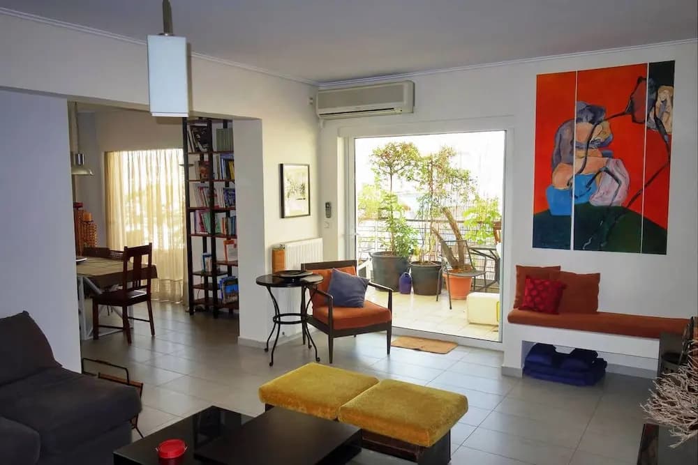 Beautiful 4flr 2bdr and Parking - photo 13