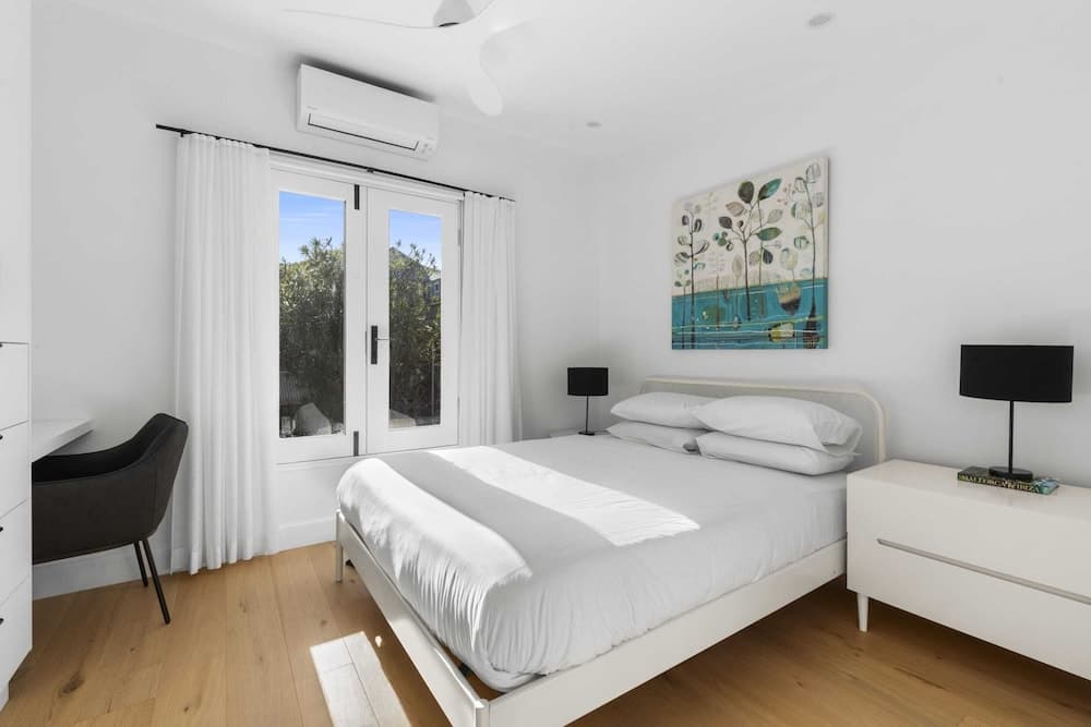Bright 2 Bed House in Surry Hills - photo 4