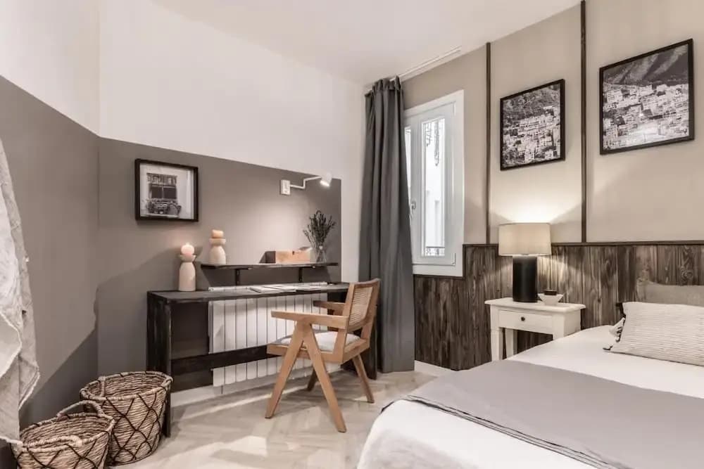 Utrera - 4 Bedrooms in Trafalgar - photo 8