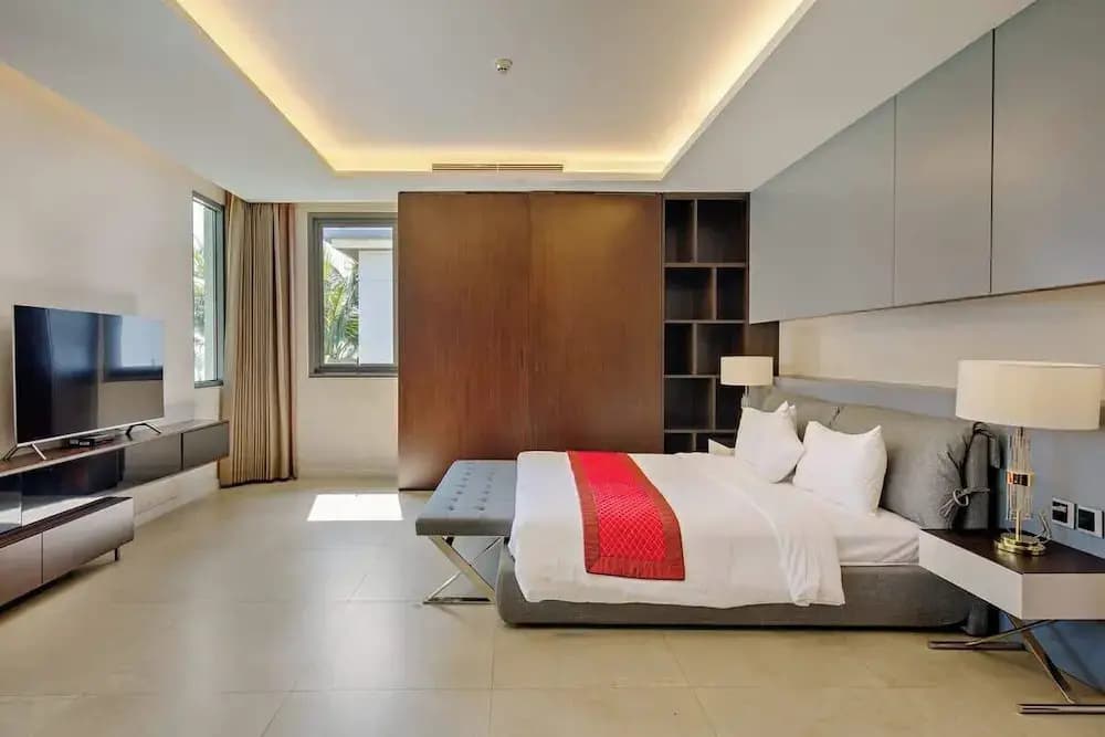 Luxe 6BR Beachfront Villa: Group Getaway Haven - photo 2