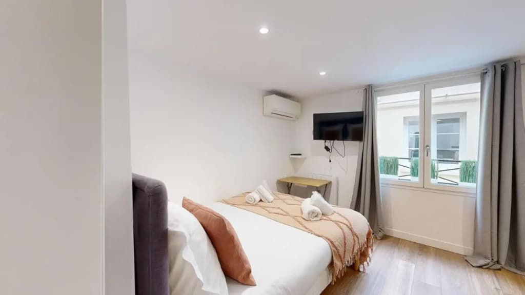 135 Suite Franck, Great 1 BDR APT, center of Paris - photo 11