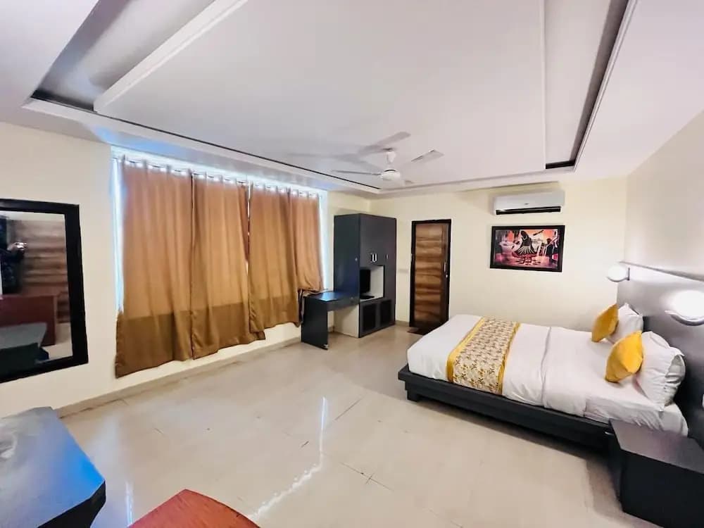 Hotel Diamond Airport - photo 3