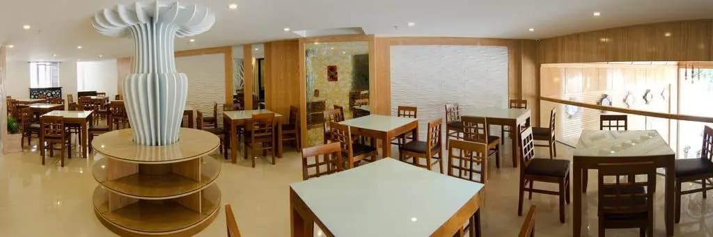 Hoa Phong Hotel - photo 20