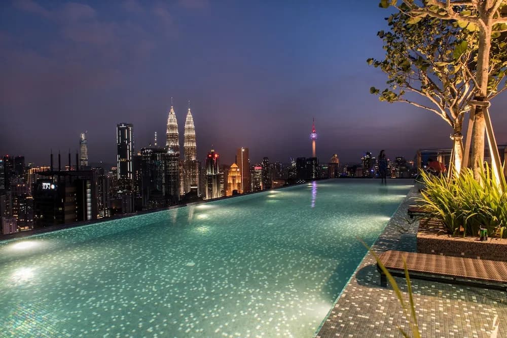 Expressionz Professional Suites by SYNC - photo 17