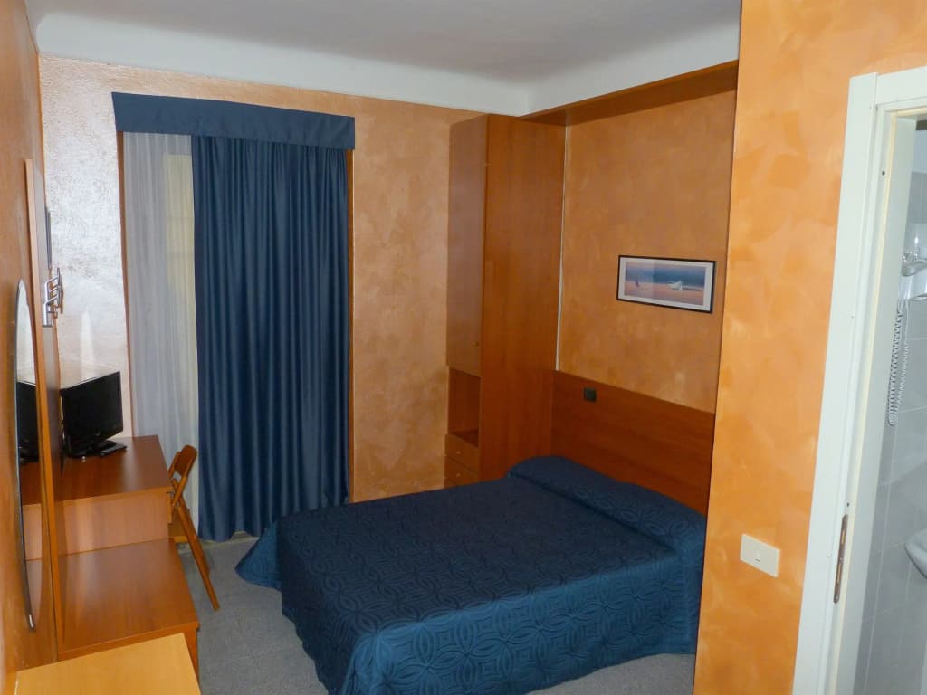 Hotel Aurora - photo 7