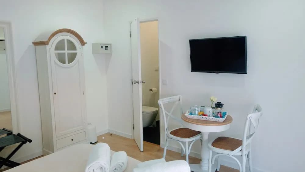 Lisbon Terrace Suites Apartment for Large Groups with Amazing Terrace - photo 33