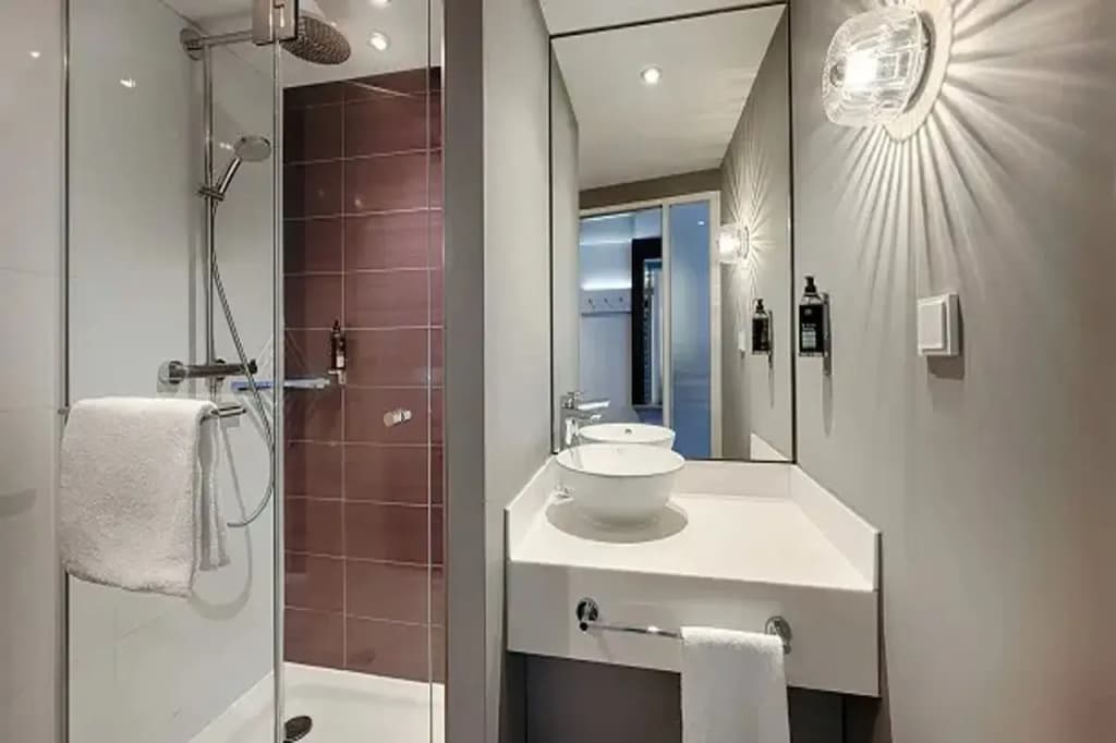 Premier Inn Berlin City Centre - photo 10